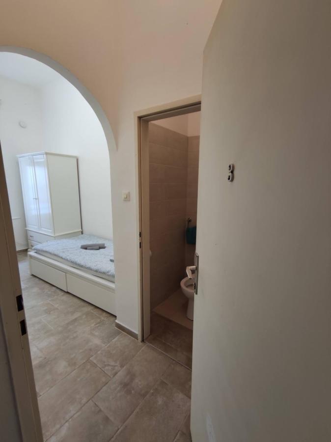 Room With Privat Shower In 3 Rooms Apartment Відень Екстер'єр фото